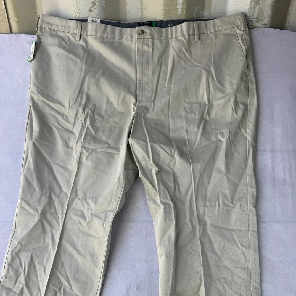 Dockers Signature Iron Free Khaki Pants Mens 52x30 Gray Flex Comfort Classic Fit